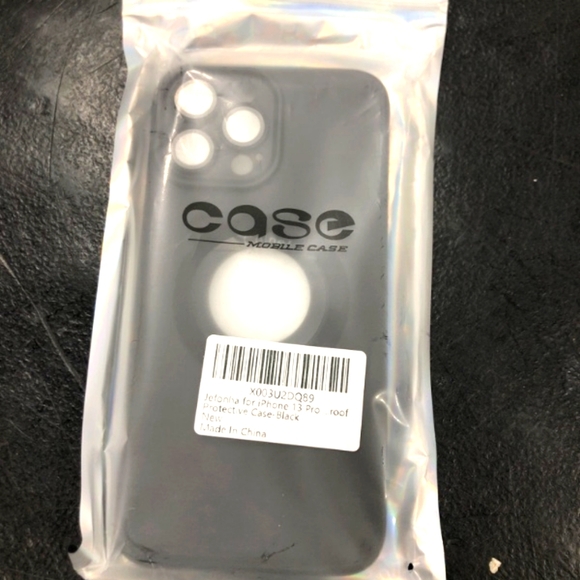 Iphone 13 Pro Black Case New Sealed package I-Phone 13 - Picture 1 of 1